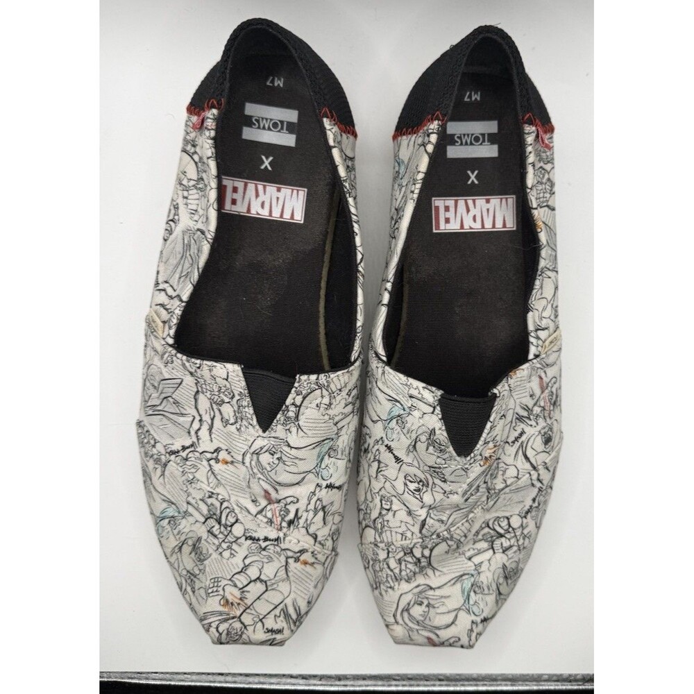 Toms x Marvel Women's Classic White Concept Art Print Shoes Womens Size 7
